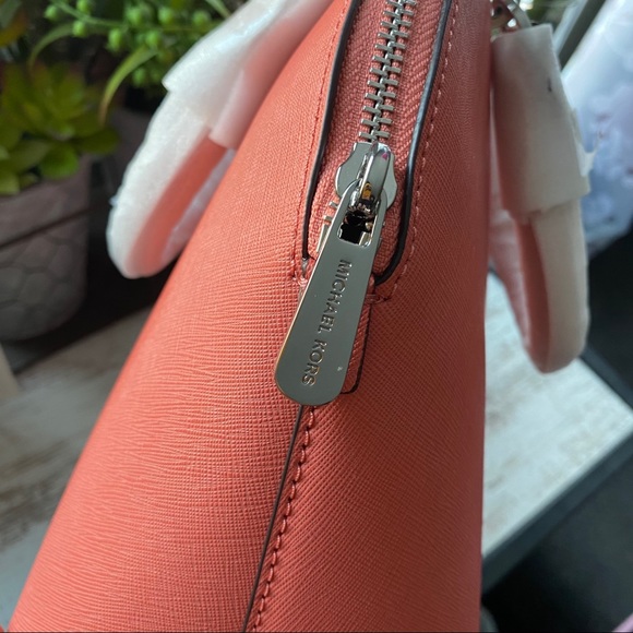 ‼️SOLD‼️ Michael Kors Satchel Bag in Grapefruit - Picture 11 of 12